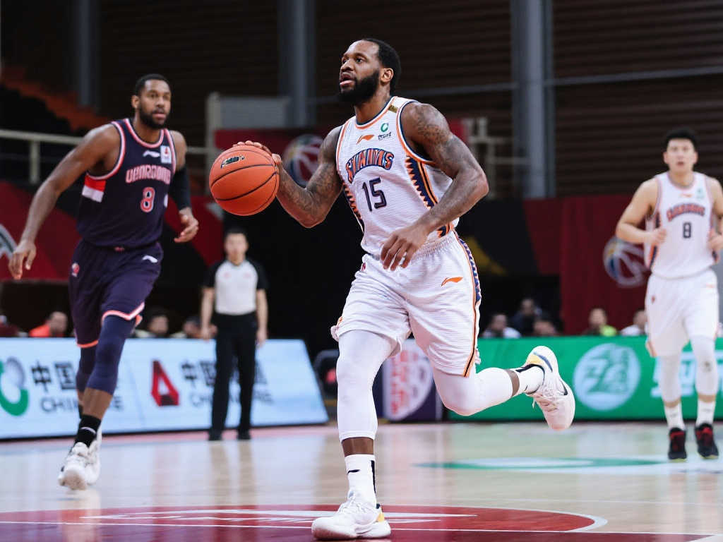 CBA外援适应新规则，表现稳定提升竞争力